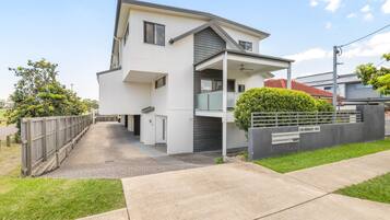 Apartment | Reception