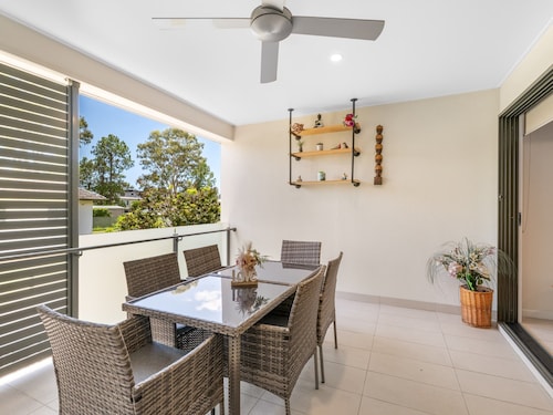 Close to Airport, Cafes, Train & Boondall Wetlands