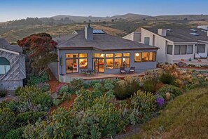 Exterior - Pacific Flyaway! Ocean View, Fireplace, Golf Course, Walk to Beach (Bodega Bay)