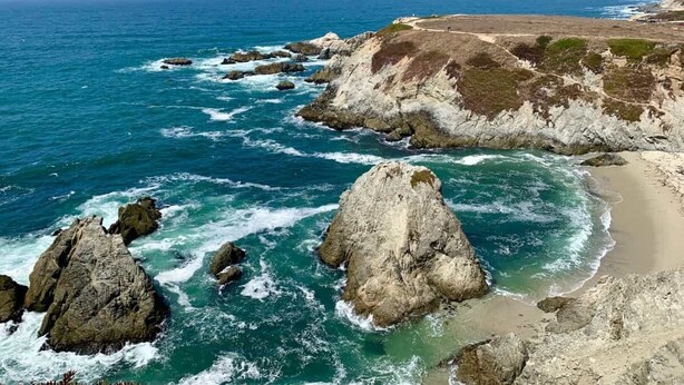 Beach - Pacific Flyaway, by Vinifera Homes (Bodega Bay)