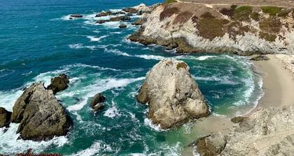 Pacific Flyaway! Ocean View, Fireplace, Golf Course, Walk to Beach