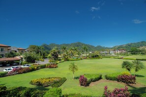 Property grounds - Del Mar 5i 3 bdr Garden View in Los Suenos (Herradura)