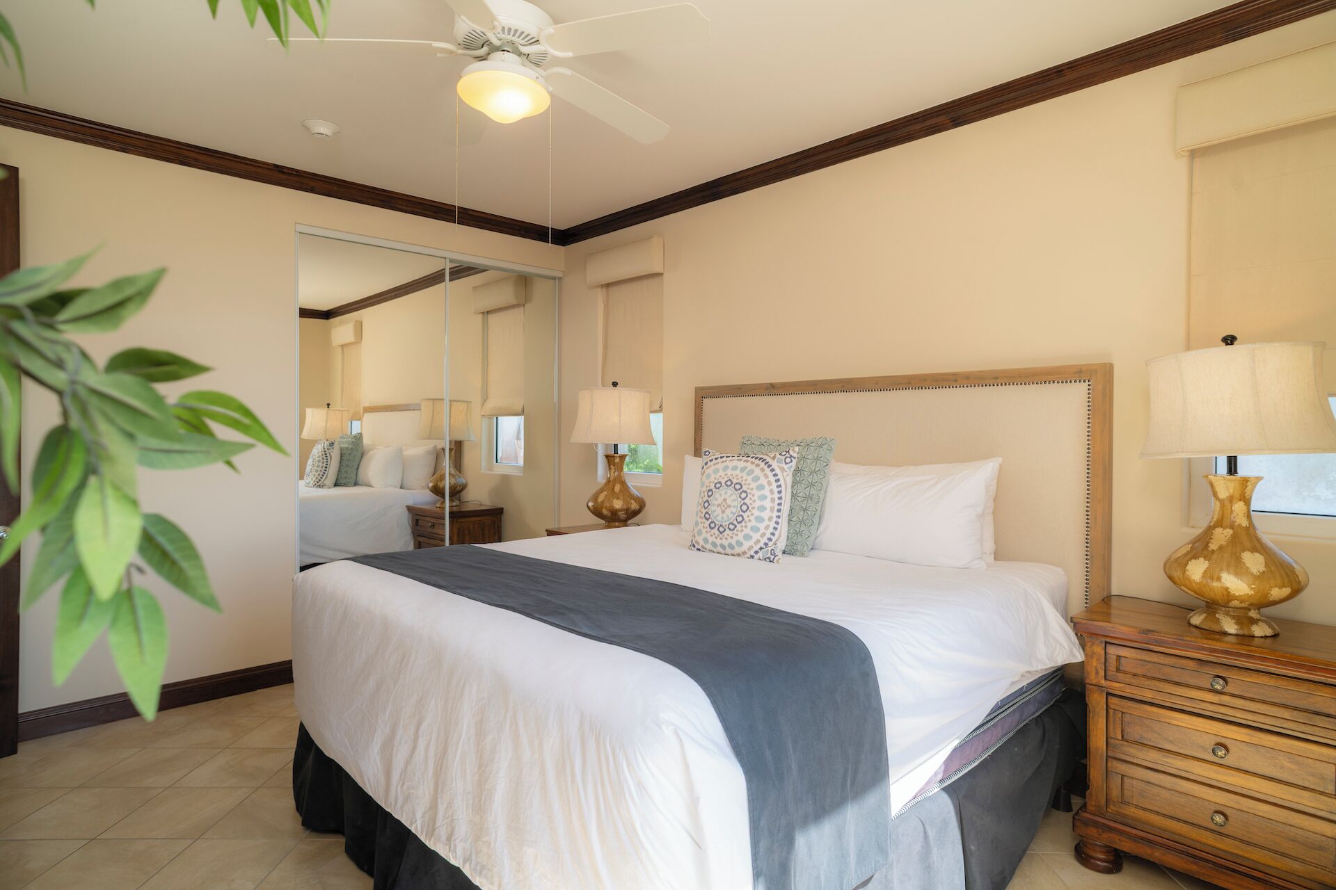 Fer et planche à repasser, accès Internet, draps fournis