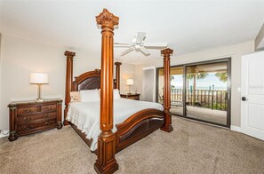 Iron/ironing board, Internet, bed sheets - Stunning 2+ St. Pete Beach condo directly on the sand. (St. Pete Beach)
