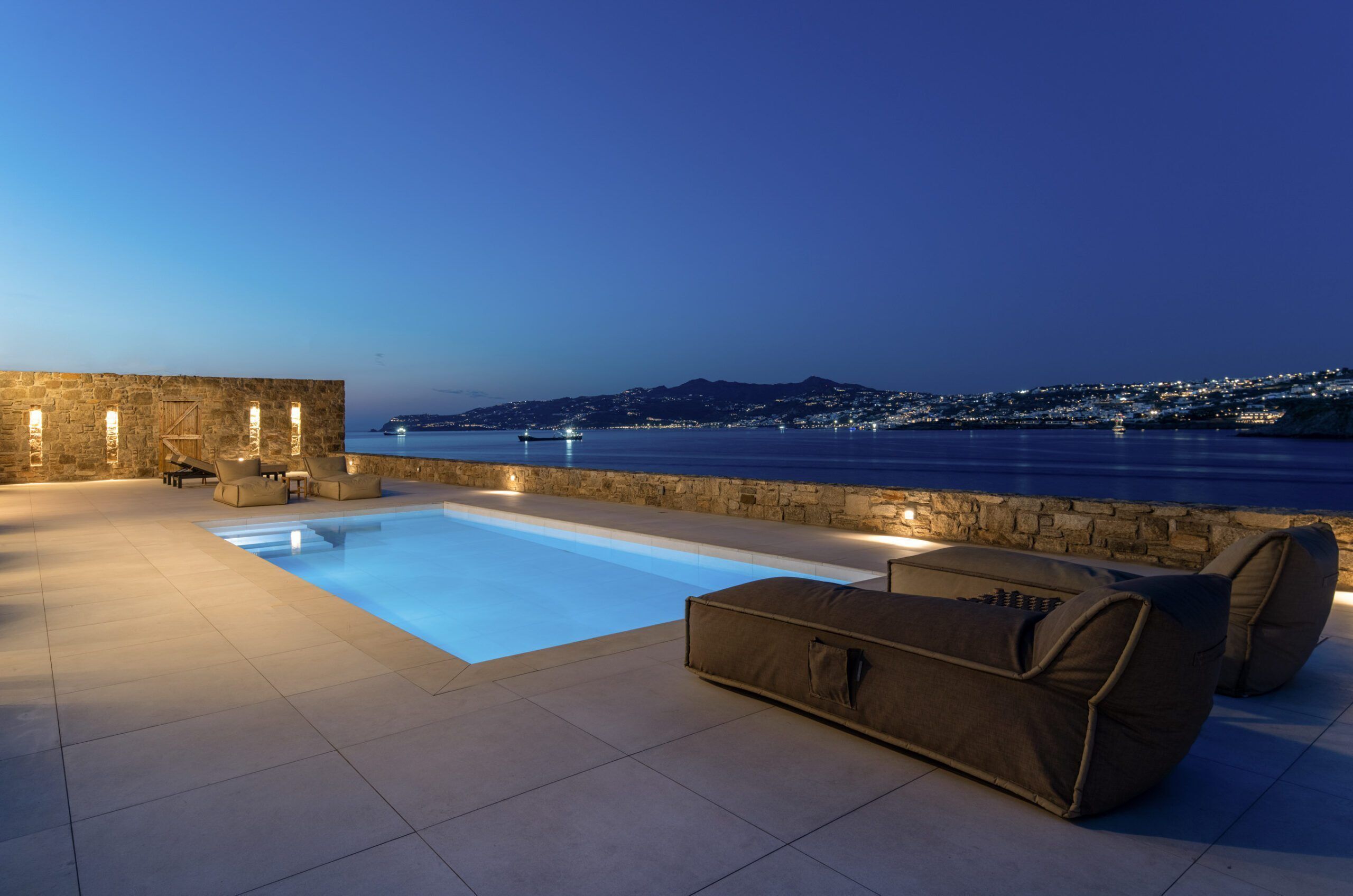 3 outdoor pools