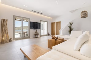 Superior Villa, 4 Yatak Odası, Kişiye Özel Havuzlu, Deniz Manzaralı | Odada kasa, ütü/ütü masası, ücretsiz kablosuz İnternet 