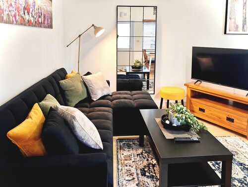 Charming Apartment Nottingham FREE onsite parking