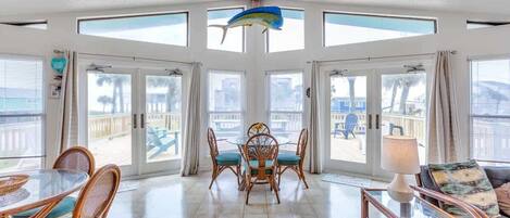 Televisión y chimenea