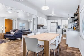 Interior - Remodeled 3 BDR across from the River Sleeps 10 (Bullhead City)