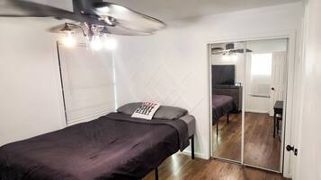 3 bedrooms, WiFi, bed sheets