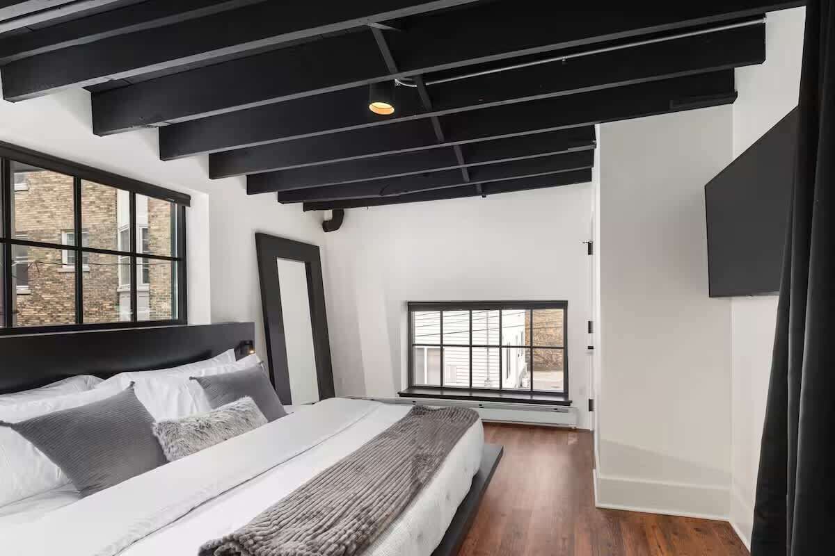 3 dormitorios, tabla de planchar con plancha, wifi gratis y ropa de cama
