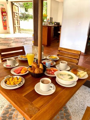 Desayuno a la carta incluido todos los días