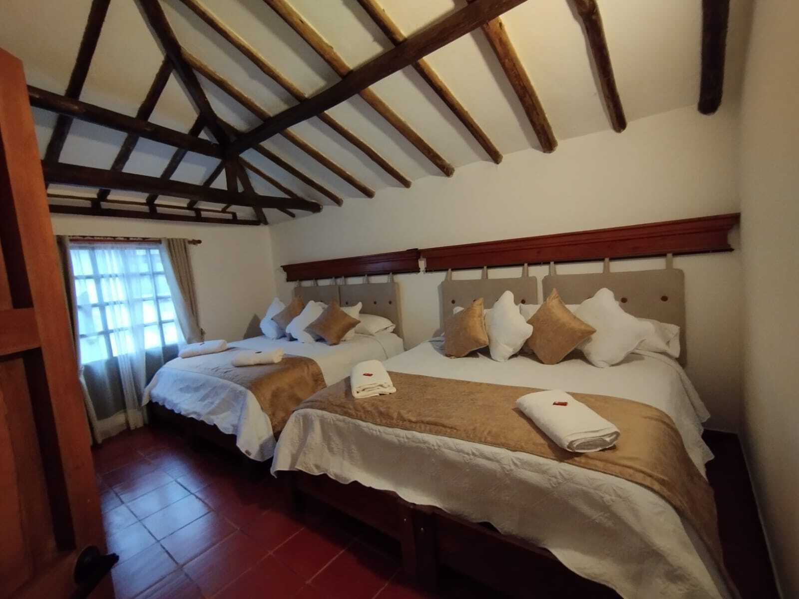 Habitación cuádruple estándar | Tabla de planchar con plancha y wifi gratis