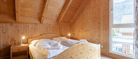 Hus | 2 sovrum och sÀngklÀder