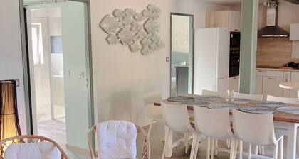 GĂźte Ă la campagne avec piscine #3