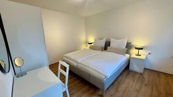 1 Schlafzimmer, Schreibtisch, Reisekinderbett, kostenloses WLAN