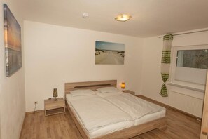 3 habitaciones, cuna de viaje, wifi gratis y ropa de cama 