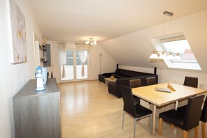 Interior - Vacation apartment OG (Altenkirchen)
