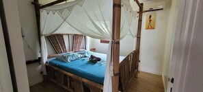 3 chambres, fer et planche à repasser, Wi-Fi, draps fournis