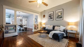 House | Living area | Flat-screen TV