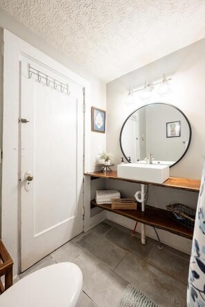 Casa | Bagno | Set di cortesia gratuito, asciugacapelli, asciugamani, sapone