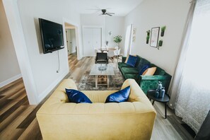 TV - 12 Min Walk to Riverfront, Beautiful New Home (Wilmington)