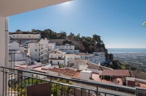 Property grounds - Perfectly located apartment with pool and incredible views (Mijas)
