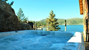 Terrace/patio - Boulder Cove։ Lakefront Estate (Big Bear Lake)