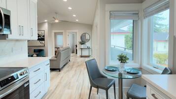 Microwave, oven, stovetop, dishwasher