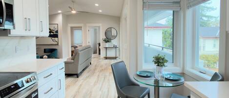 Mikrobølgeovn, ovn, kogeplade, opvaskemaskine