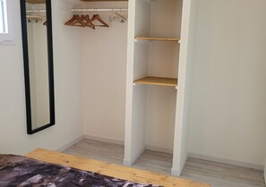 2 dormitorios, tabla de planchar con plancha, wifi y ropa de cama