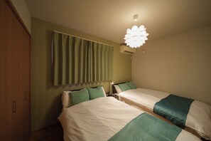 Familie appartement, 5 slaapkamers, niet-roken, privébadkamer | Verduisterende gordijnen, een strijkplank/strijkijzer, gratis wifi