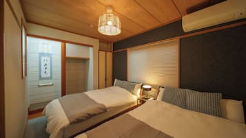 Family Condo, 5 Bedrooms, Non Smoking, Private Bathroom | Blackout drapes, iron/ironing board, free WiFi