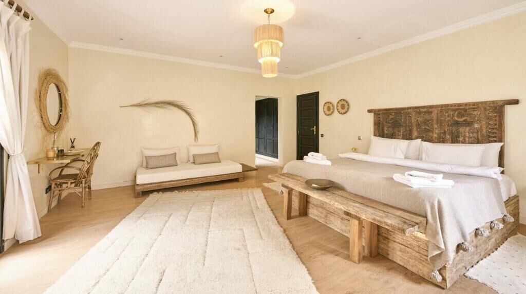 Comfort Double Room | In-room safe, free WiFi