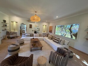 Studio Présidentiel | Coffres-forts dans les chambres, Wi-Fi gratuit