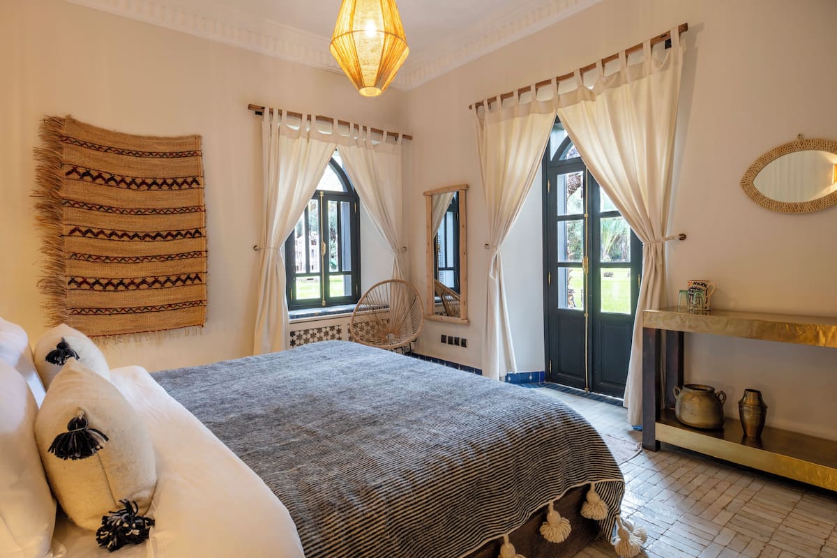 Junior Quadruple Room | In-room safe, free WiFi