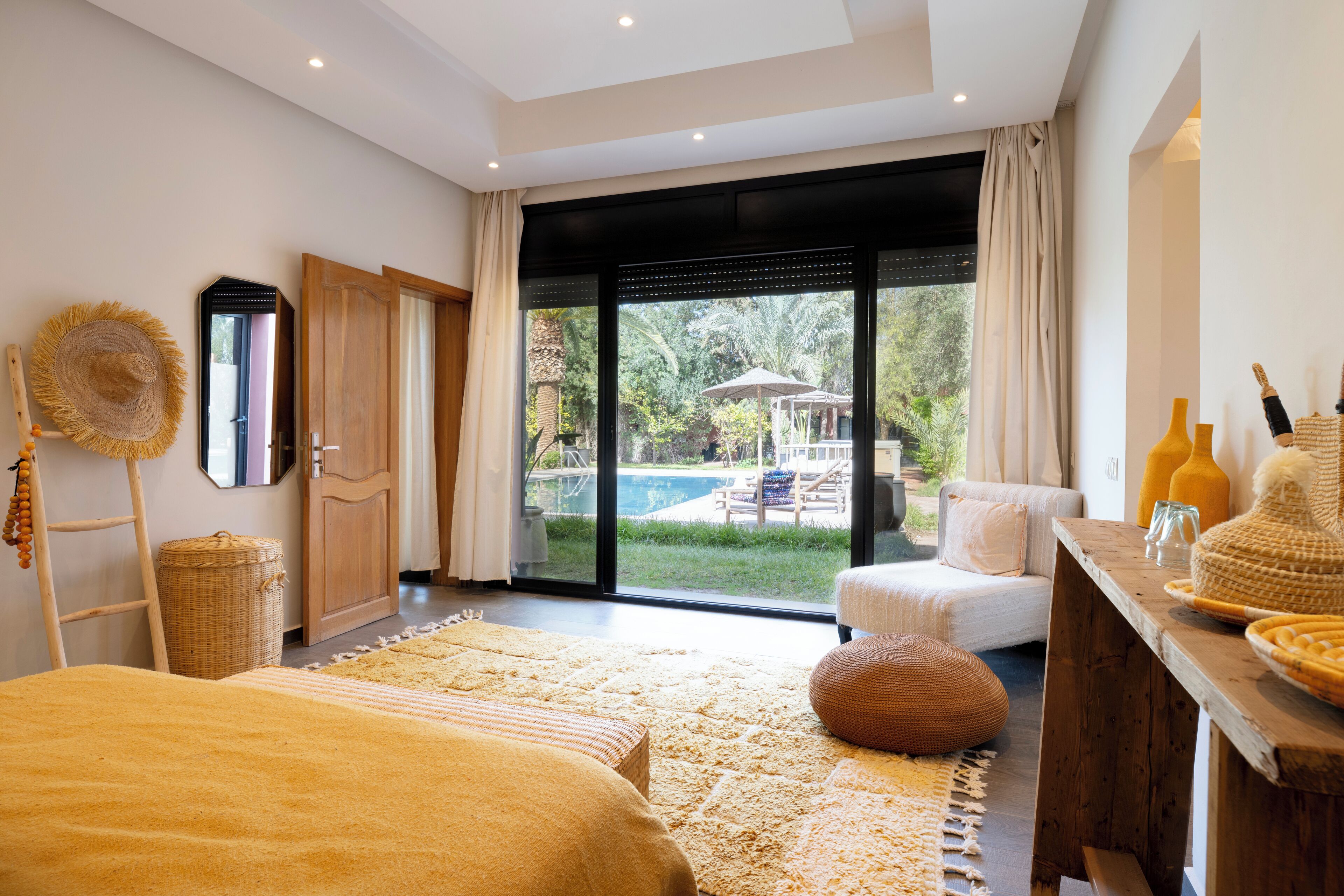 家庭四人房 | 客房內保險箱、免費無線上網