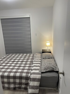 1 camera, Wi-Fi, lenzuola