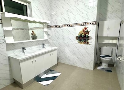 Cosy villa with whirlpool bath,