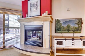 Interior - ★ KEYSTONE CONDO ★ Ski in/out ★ RiverRun Village! 1BD 1BA (Keystone)