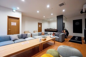 Comfort Condo, 4 Bedrooms, Non Smoking | Free WiFi, bed sheets