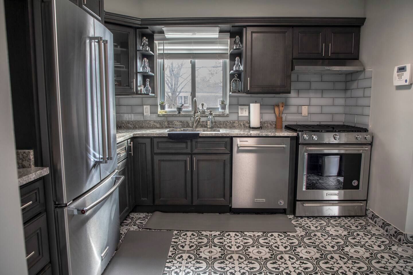 電子レンジ、オーブン、コンロ、食器洗い機