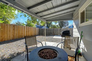 Terrace/patio - Not Fancy. Just Right. Hot Tub Cottage Near It All (Colorado Springs)