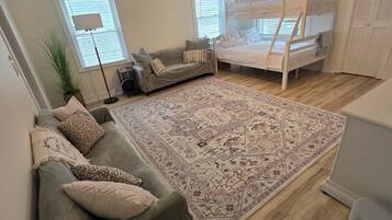 2 chambres, fer et planche à repasser, Wi-Fi gratuit, draps fournis
