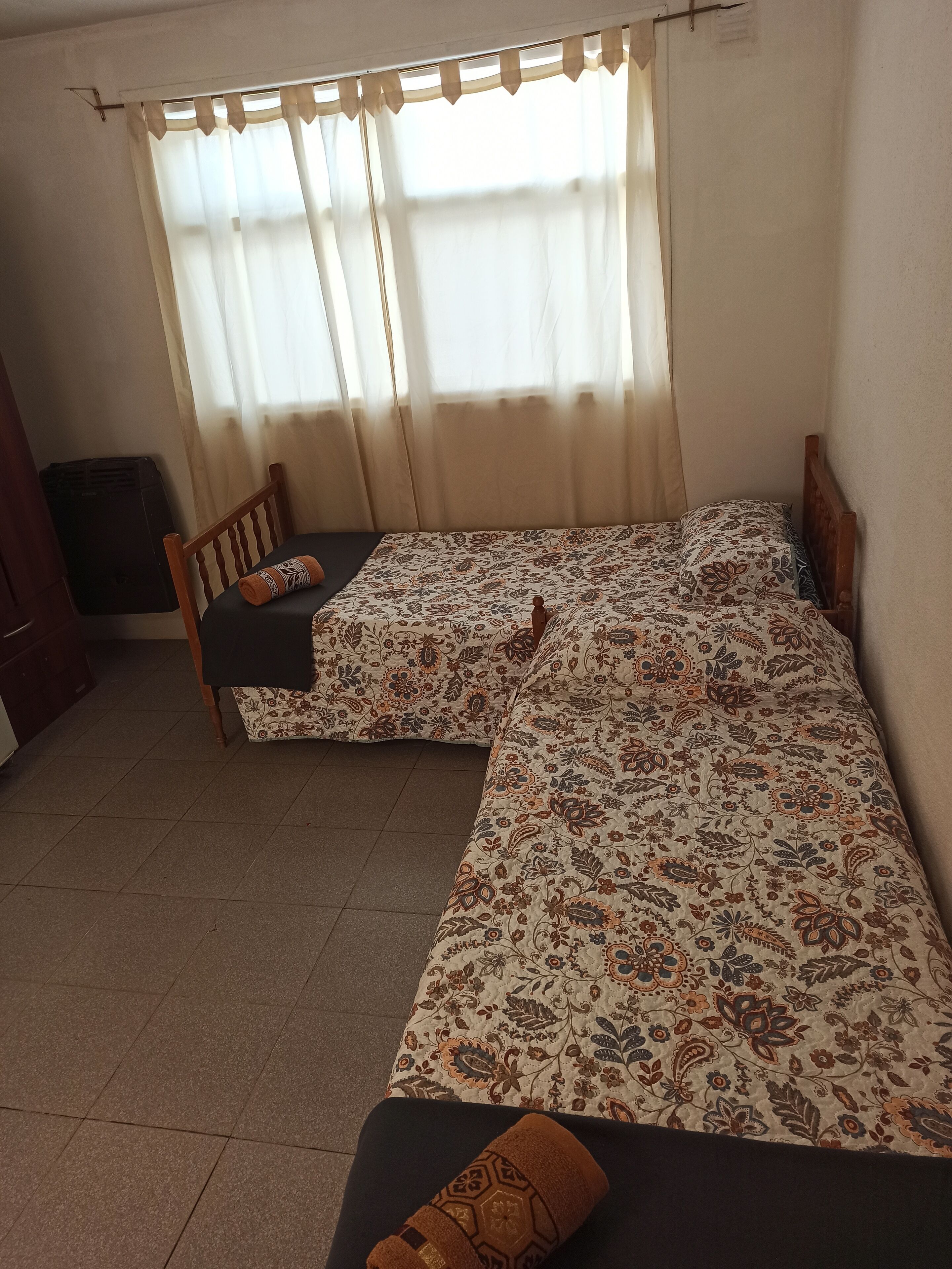 1 camera, Wi-Fi, lenzuola