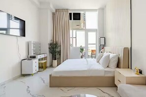 1 bedroom, iron/ironing board, WiFi, bed sheets - Modern Dubai Studio w/ Private Pool & Desert Oasis (Dubai)