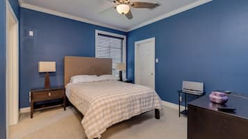 2 sovrum, strykjÀrn/strykbrÀda, wi-fi och sÀngklÀder