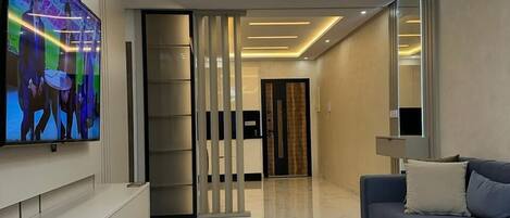 Loftsleilighet – deluxe, 2 soverom, balkong | Oppholdsområde