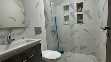 Loftsleilighet, 1 soverom, balkong | Bad