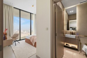 1 bedroom, iron/ironing board, WiFi, bed sheets - New 1BR with Private Pool Near Circle Mall (Dubai)